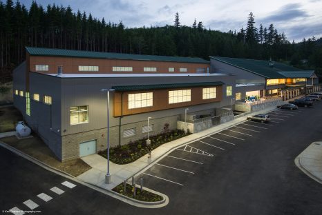 One story building with vertical paneled walls