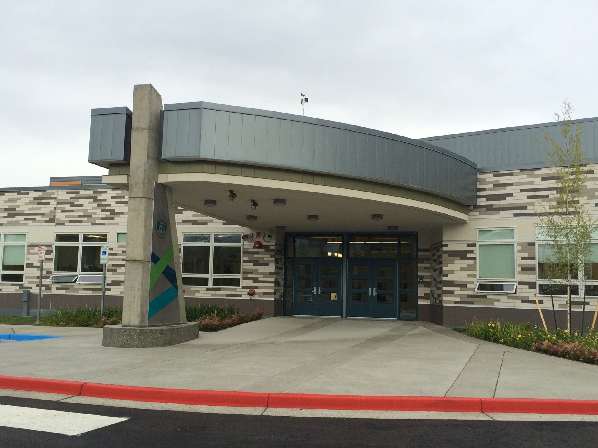 Covered decorative entryway to school
